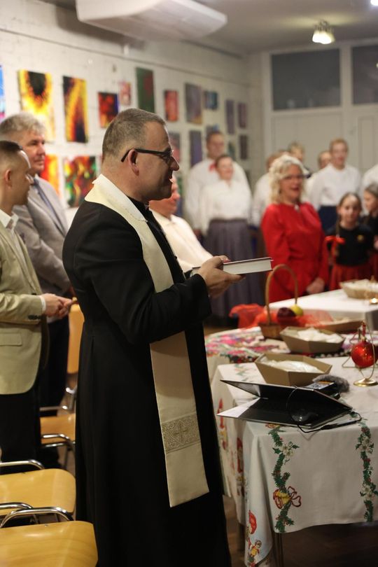 Tomaszów Lubelski: Zespół "Roztocze" podzielił się opłatkiem [ZDJĘCIA]