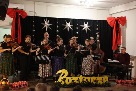 Tomaszów Lubelski: Zespół "Roztocze" podzielił się opłatkiem [ZDJĘCIA]