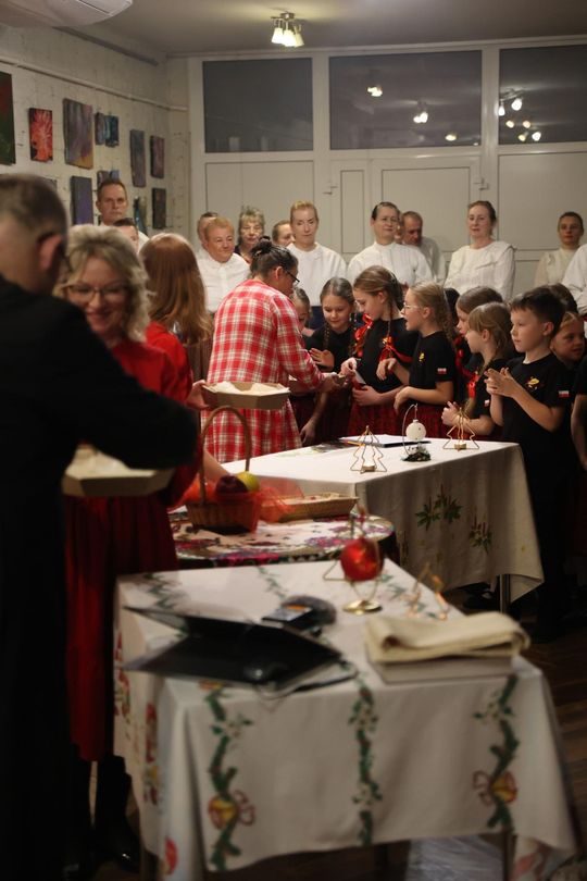 Tomaszów Lubelski: Zespół "Roztocze" podzielił się opłatkiem [ZDJĘCIA]