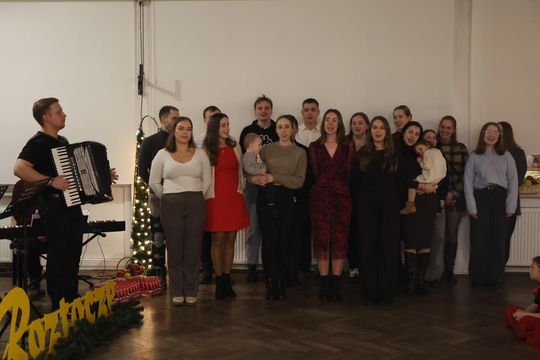 Tomaszów Lubelski: Zespół "Roztocze" podzielił się opłatkiem [ZDJĘCIA]
