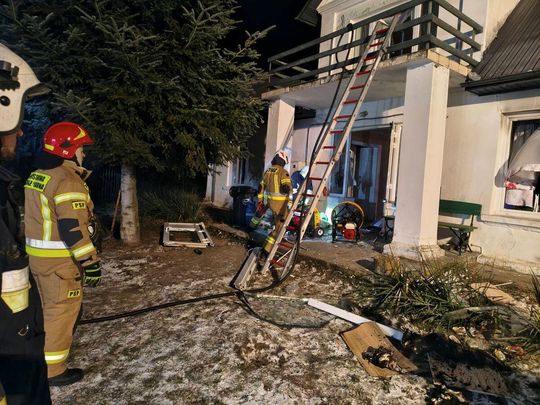 Dramat w święta. Wybuch gazu i pożar w domu w Zarzeczu [ZDJĘCIA]