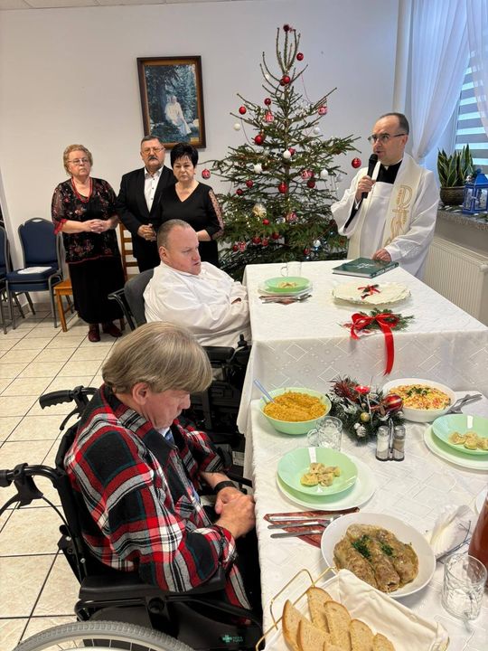 Wigilia mieszkańców Domu Pomocy Społecznej w Tyszowcach [GALERIA ZDJĘĆ]