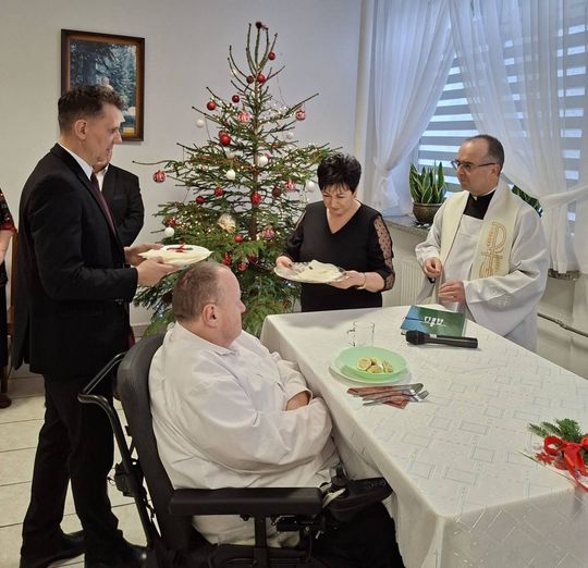 Wigilia mieszkańców Domu Pomocy Społecznej w Tyszowcach [GALERIA ZDJĘĆ]