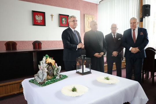 Tomaszów Lubelski: Sesja Rady Miasta z opłatkiem [ZDJĘCIA]