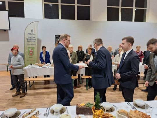 Spotkanie opłatkowe tomaszowskich seniorów [ZDJĘCIA]