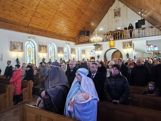 Orszak Trzech Króli i Gminny Przegląd Kolęd w Jarczowie [ZDJĘCIA]