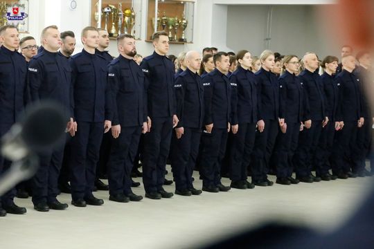 109 nowych policjantów. Będą pracować m.in. w Zamościu, Tomaszowie i Hrubieszowie [ZDJĘCIA]