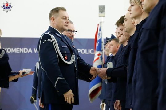 109 nowych policjantów. Będą pracować m.in. w Zamościu, Tomaszowie i Hrubieszowie [ZDJĘCIA]