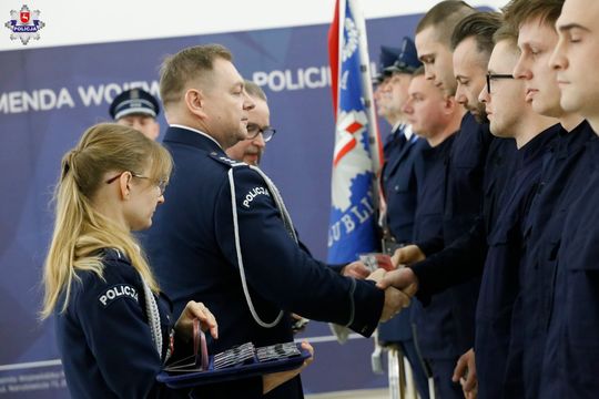 109 nowych policjantów. Będą pracować m.in. w Zamościu, Tomaszowie i Hrubieszowie [ZDJĘCIA]