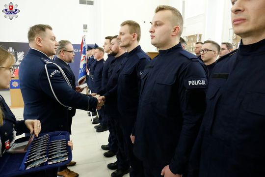 109 nowych policjantów. Będą pracować m.in. w Zamościu, Tomaszowie i Hrubieszowie [ZDJĘCIA]