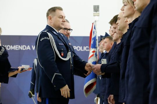 109 nowych policjantów. Będą pracować m.in. w Zamościu, Tomaszowie i Hrubieszowie [ZDJĘCIA]