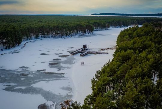 Poznajesz to miejsce na Roztoczu? Latem są tu tłumy, zimą wygląda spektakularnie [ZDJĘCIA]