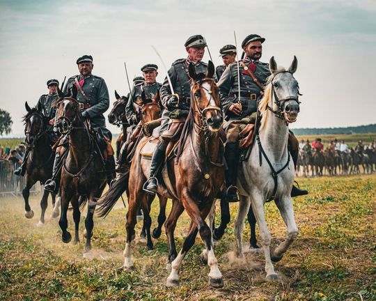 Rekonstrukcja Bitwy pod Komarowem 2025 - galeria zdjęć