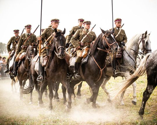 Rekonstrukcja Bitwy pod Komarowem 2025 - galeria zdjęć