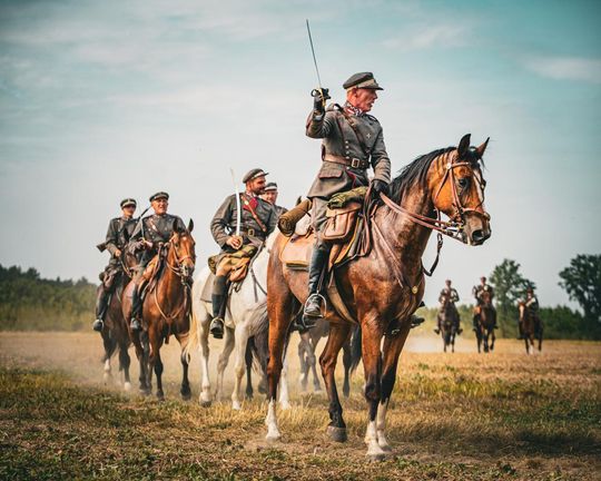 Rekonstrukcja Bitwy pod Komarowem 2025 - galeria zdjęć