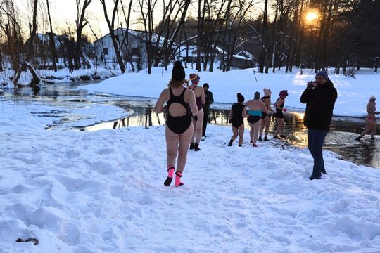 Morsy spod Młyna morsowali dla WOŚP [ZDJĘCIA]