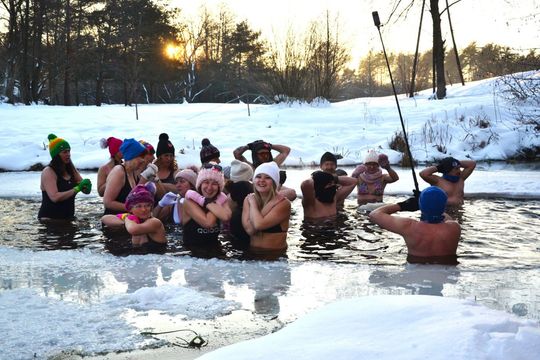 Morsy spod Młyna morsowali dla WOŚP [ZDJĘCIA]