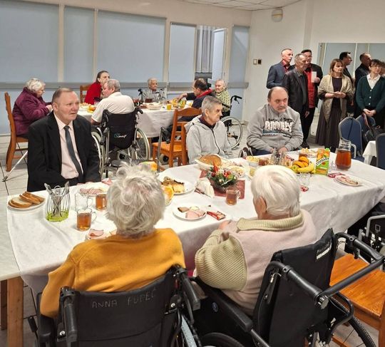 Spotkanie opłatkowe w DPS w Tyszowcach zorganizowane przez Stowarzyszenie "Samarytanin" [ZDJĘCIA]