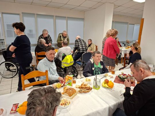 Spotkanie opłatkowe w DPS w Tyszowcach zorganizowane przez Stowarzyszenie "Samarytanin" [ZDJĘCIA]