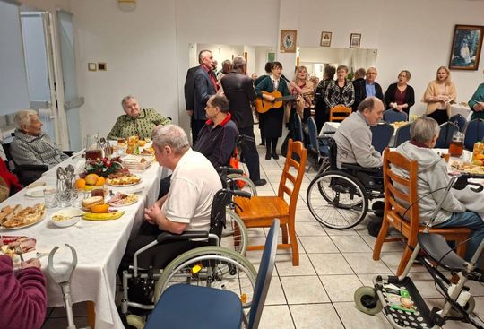 Spotkanie opłatkowe w DPS w Tyszowcach zorganizowane przez Stowarzyszenie "Samarytanin" [ZDJĘCIA]
