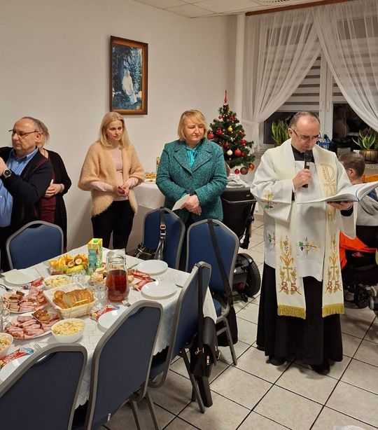 Spotkanie opłatkowe w DPS w Tyszowcach zorganizowane przez Stowarzyszenie "Samarytanin" [ZDJĘCIA]
