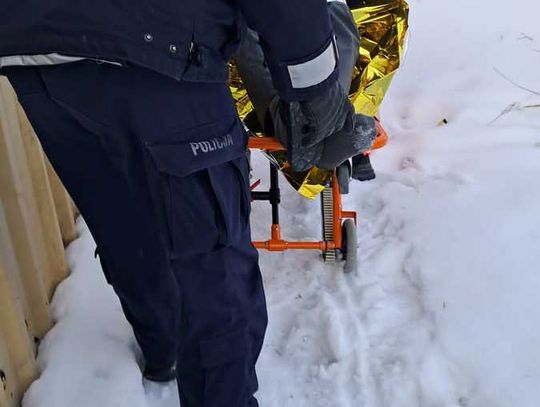 Pow. hrubieszowski: Troje uratowanych przed zamarznięciem. Na suficie przyczepy był lód [ZDJĘCIA]