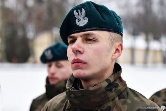 Zamość: Ochotnicy Dobrowolnej Zasadniczej Służby Wojskowej odebrali broń [ZDJĘCIA]