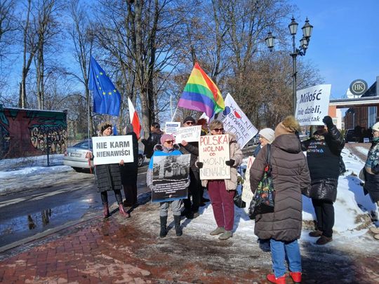 Pikieta "Stop nienawiści" w Zamościu - galeria zdjęć