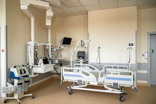 Co za zmiana! Tak wyglądają nowe pomieszczenia w szpitalu w Tomaszowie Lub. [ZDJĘCIA]