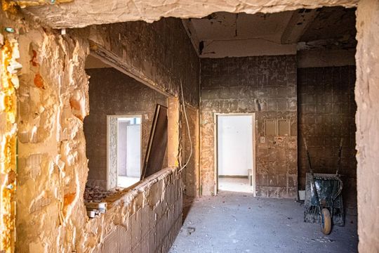 Tomaszów Lub.: Zaczęła się przebudowa starej części szpitala powiatowego [ZDJĘCIA]