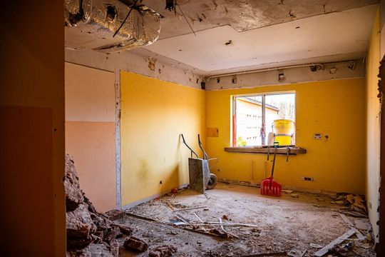 Tomaszów Lub.: Zaczęła się przebudowa starej części szpitala powiatowego [ZDJĘCIA]