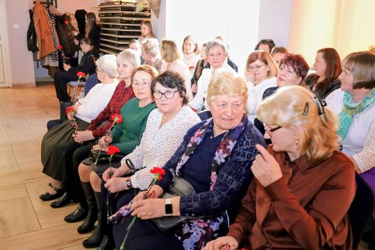 „Chwile wytchnienia na wysokim obcasie”, czyli Gminny Dzień Kobiet w Łaszczowie [ZDJĘCIA]