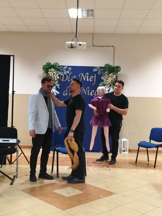 Rachanie: Dzień Kobiet i Mężczyzn świętowano z kabaretem Spoco Loco [ZDJĘCIA]