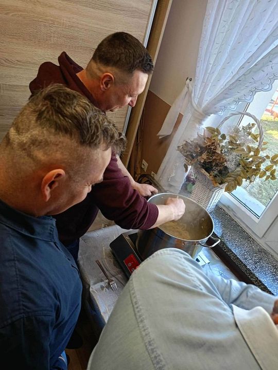 W Telatynie świętowali Dzień Mężczyzn przy garnkach i patelniach [ZDJĘCIA]
