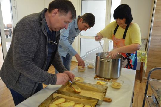 W Telatynie świętowali Dzień Mężczyzn przy garnkach i patelniach [ZDJĘCIA]