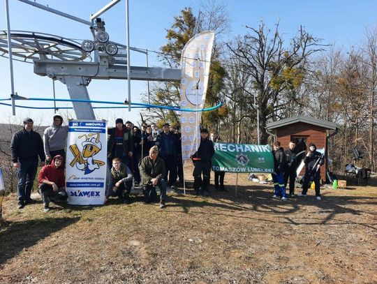 „Szaleni przyrodnicy” ratują cenne murawy. Na Białej Górze działają uczniowie Mechanika i ZamToP „Szaleni przyrodnicy” ratują cenne murawy. Na Białej Górze działają uczniowie Mechanika i ZamToP