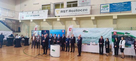 Tomaszów Lubelski: Rozpoczęły się Tomaszowskie Targi Pracy [ZDJĘCIA]