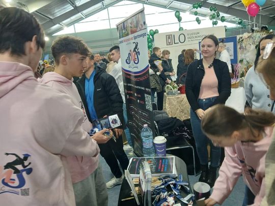 Zamość: Szkoły prezentują swoje oferty. To największe targi edukacyjne [ZDJĘCIA]
