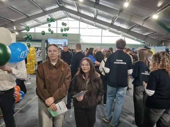 Zamość: Szkoły prezentują swoje oferty. To największe targi edukacyjne [ZDJĘCIA]