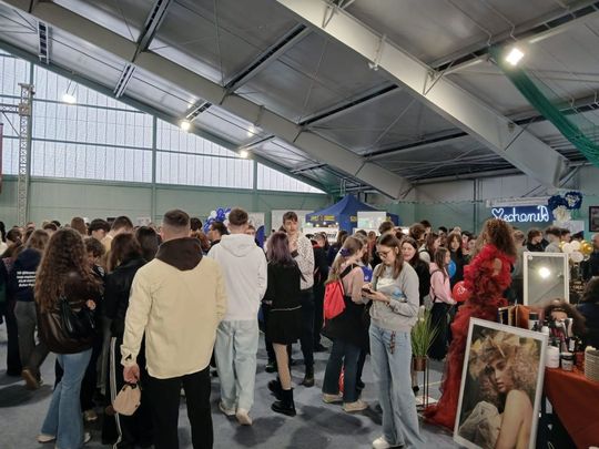 Zamość: Szkoły prezentują swoje oferty. To największe targi edukacyjne [ZDJĘCIA]