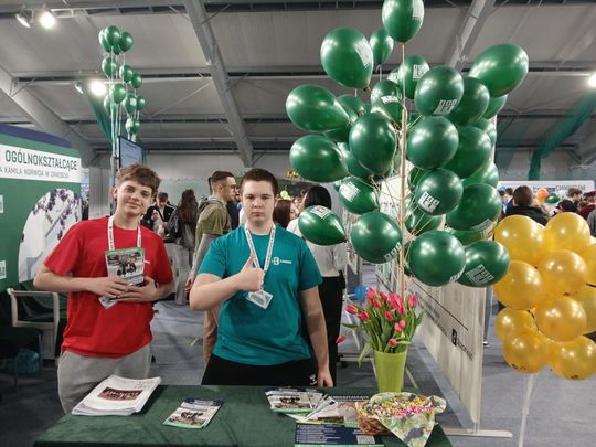 Zamość: Szkoły prezentują swoje oferty. To największe targi edukacyjne [ZDJĘCIA]