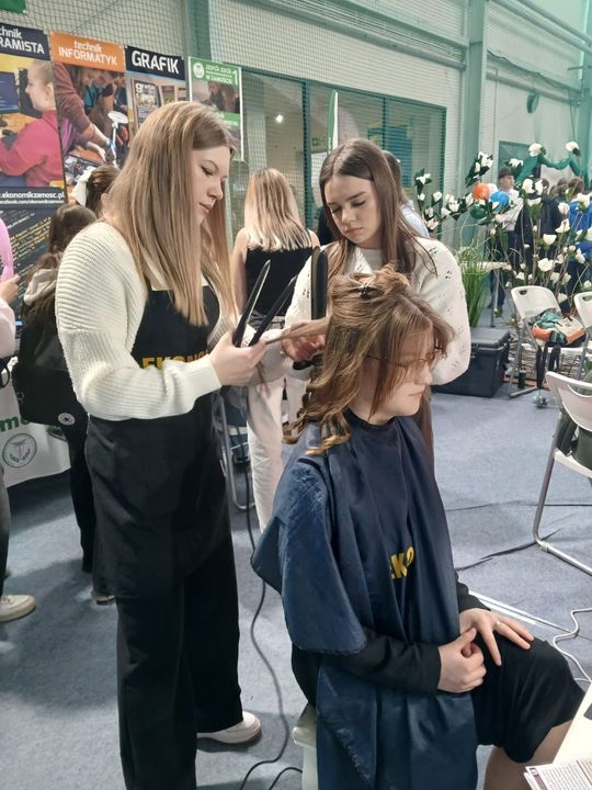 Zamość: Szkoły prezentują swoje oferty. To największe targi edukacyjne [ZDJĘCIA]