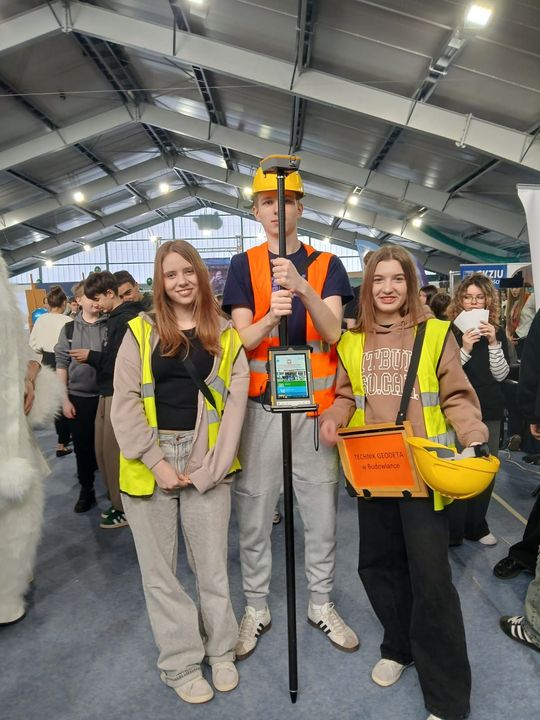 Zamość: Szkoły prezentują swoje oferty. To największe targi edukacyjne [ZDJĘCIA]