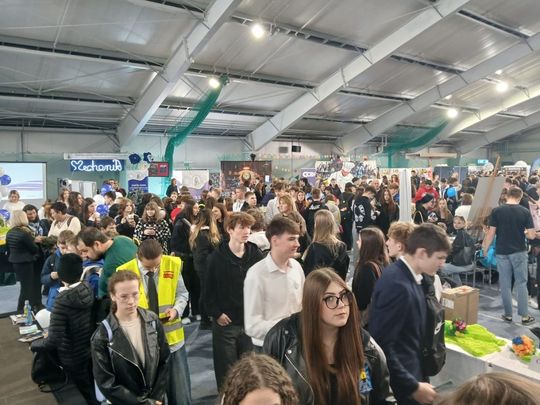 Zamość: Szkoły prezentują swoje oferty. To największe targi edukacyjne [ZDJĘCIA]