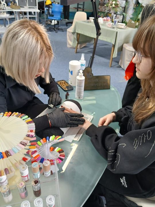 Zamość: Szkoły prezentują swoje oferty. To największe targi edukacyjne [ZDJĘCIA]