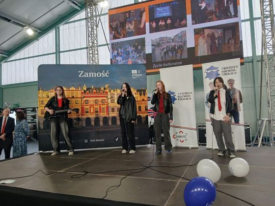 Zamość: Szkoły prezentują swoje oferty. To największe targi edukacyjne [ZDJĘCIA]