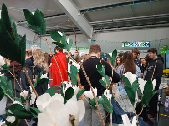 Zamość: Szkoły prezentują swoje oferty. To największe targi edukacyjne [ZDJĘCIA]