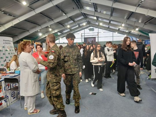 Zamość: Szkoły prezentują swoje oferty. To największe targi edukacyjne [ZDJĘCIA]