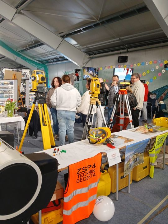 Zamość: Szkoły prezentują swoje oferty. To największe targi edukacyjne [ZDJĘCIA]