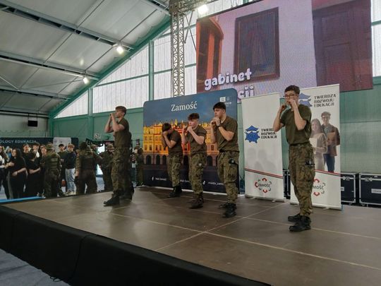 Zamość: Szkoły prezentują swoje oferty. To największe targi edukacyjne [ZDJĘCIA]